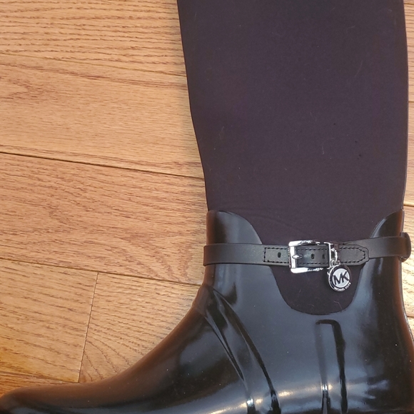 Michael Kors rain boots - Picture 5 of 6